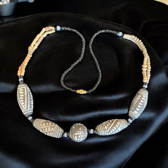 African Mali Clay Beaded Necklace Tribal Trade Bead 19” Length Barrel Clasp - Picture 3 of 7